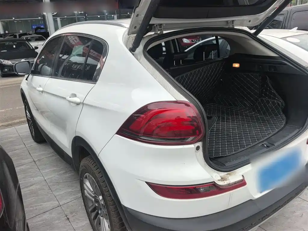 Qoros 5 观致5 2017款 1.6 T 自动尊贵型