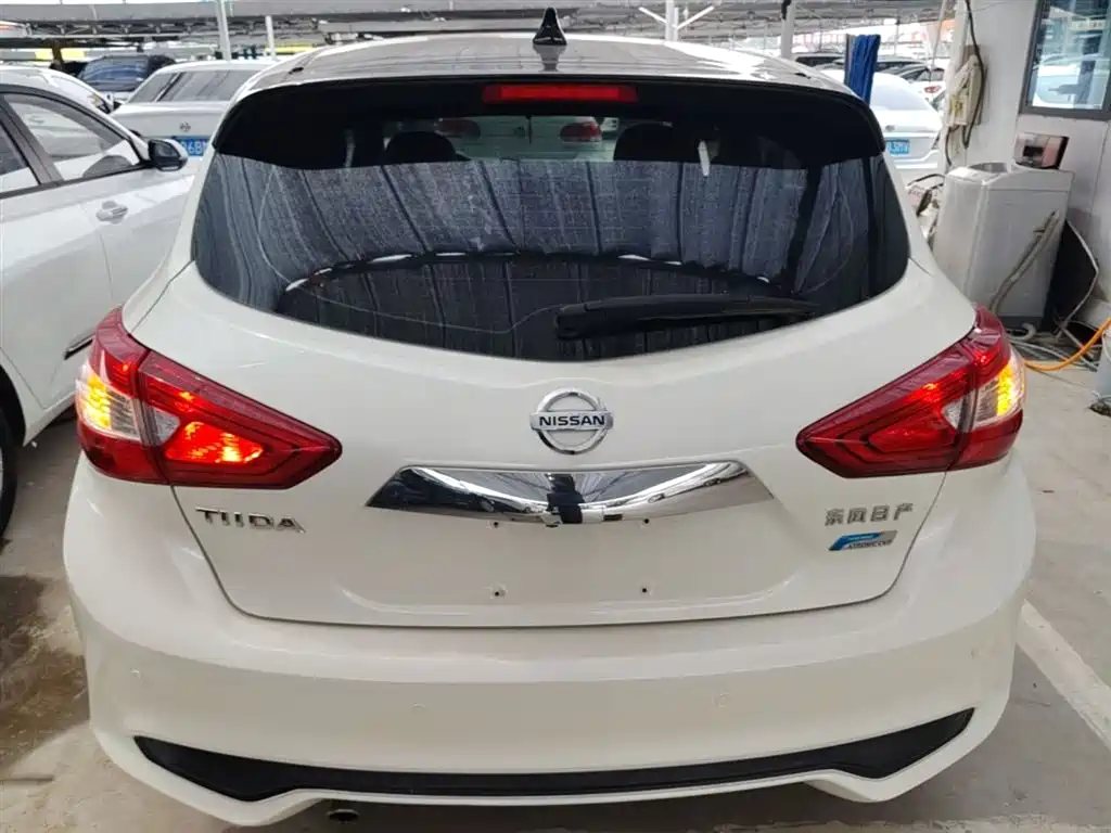 Tiida 1.6 L CVT Smart Travel CN-V