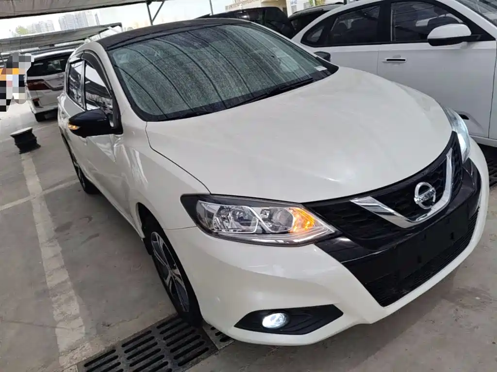 Tiida 1.6 L CVT Smart Travel CN-V