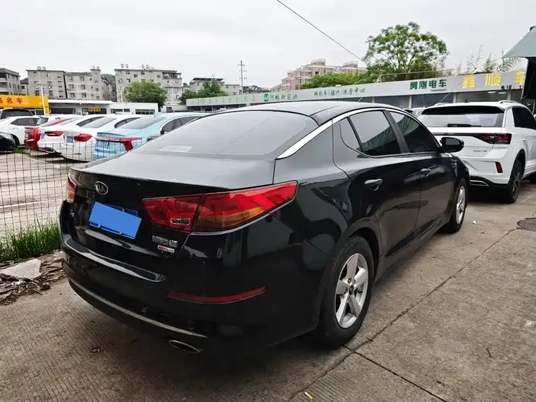 Kia K5 2.0 L Auto GL