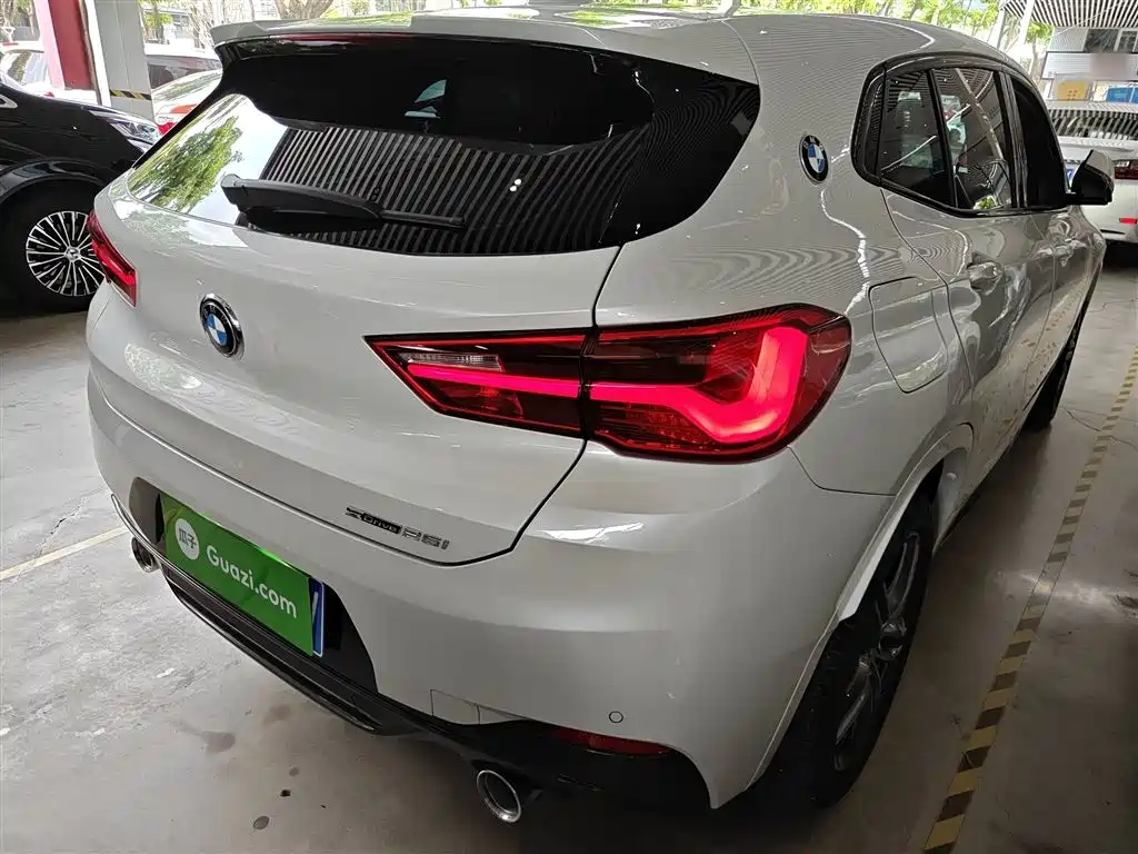 BMW X2 sDrive25 i Leading M Sport Package