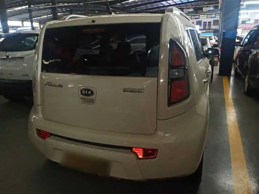 Soul 1.6 L AT Premium