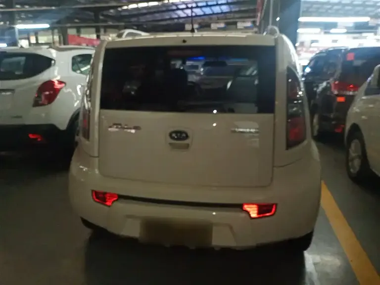 Kia Soul 1.6 L AT Premium
