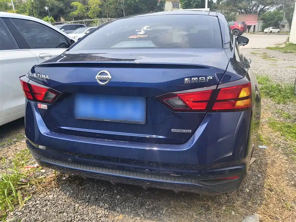 Teana 2.0 L XL Comfort