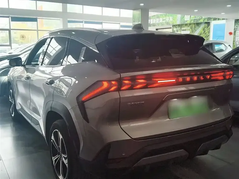 Geely Galaxy L7 1.5 T 115 km PLUS