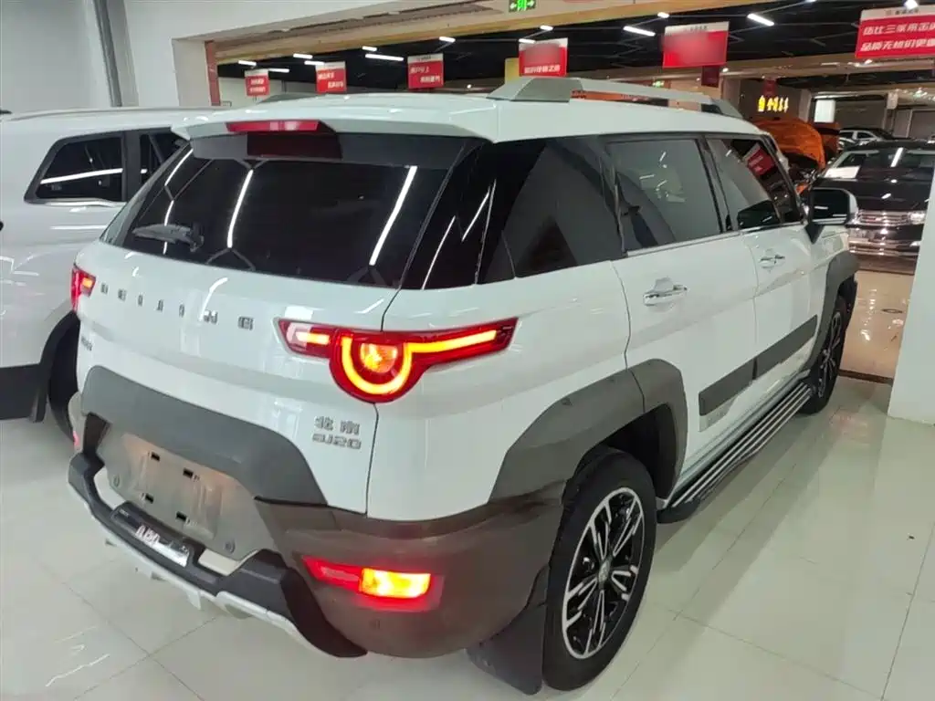 Beijing Offroad BJ20 1.5 T CVT Luxury