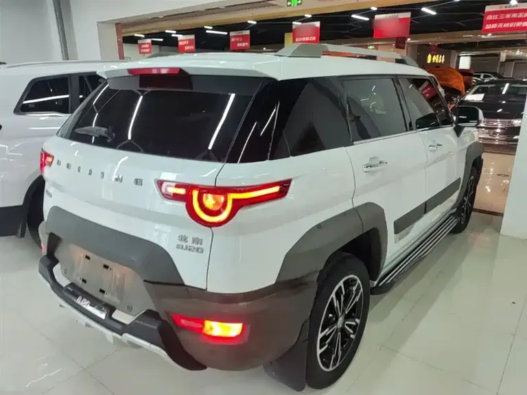 Baic Beijing Offroad BJ20 1.5 T CVT Luxury