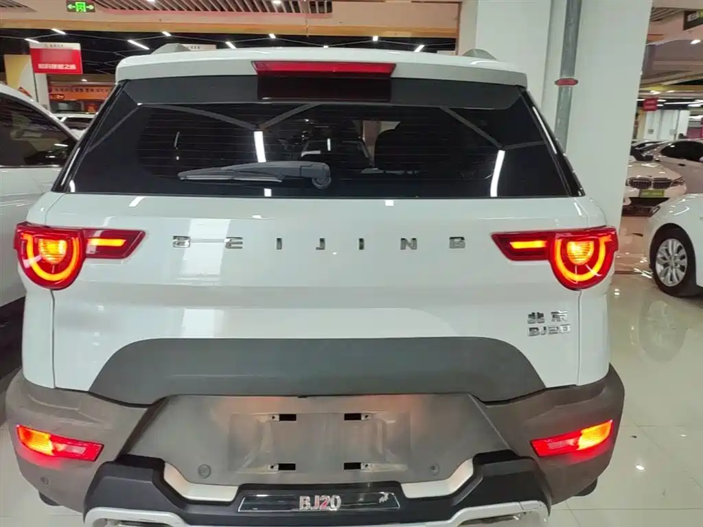 Beijing Offroad BJ20 1.5 T CVT Luxury