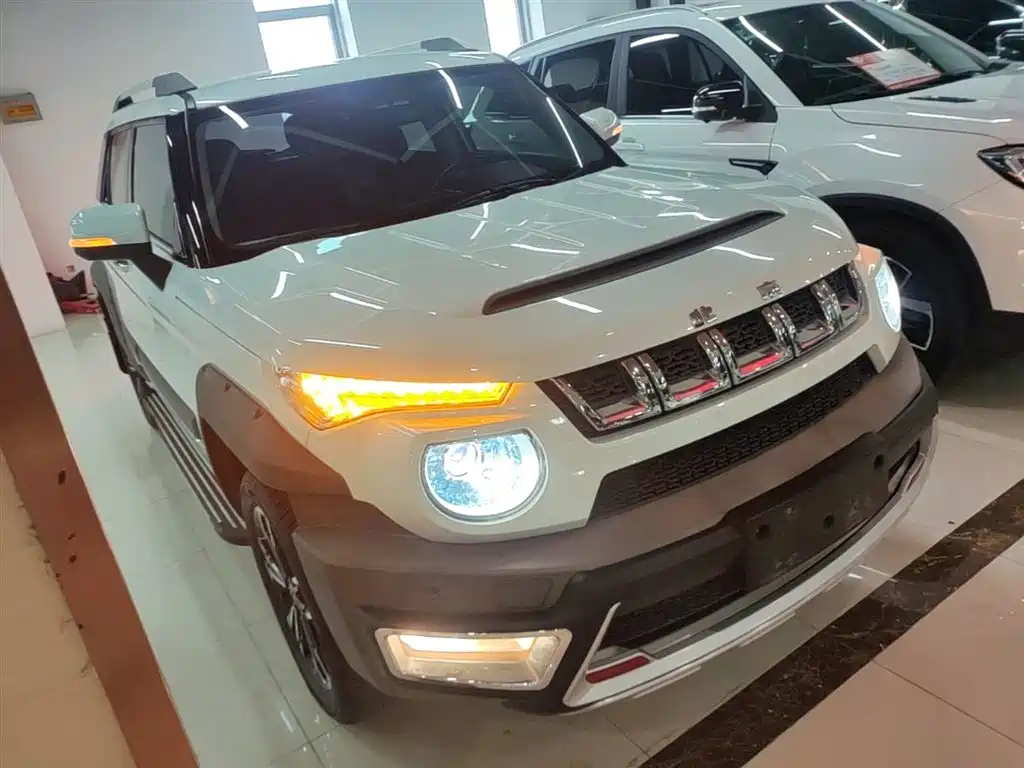 Beijing Offroad BJ20 1.5 T CVT Luxury