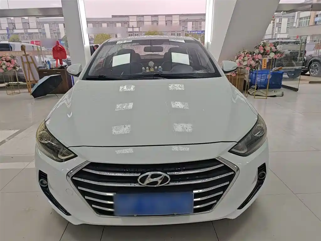 Elantra 1.6 L Auto 15 Anniversary Special Edition