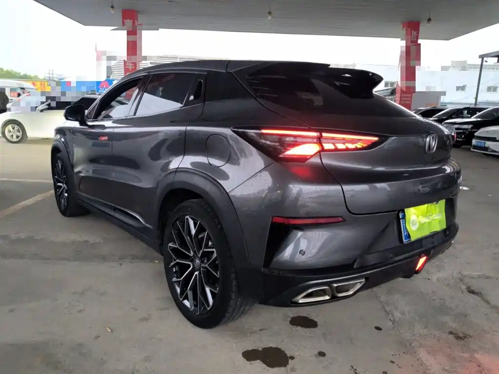 Changan UNI-T 1.5 T Distinguished