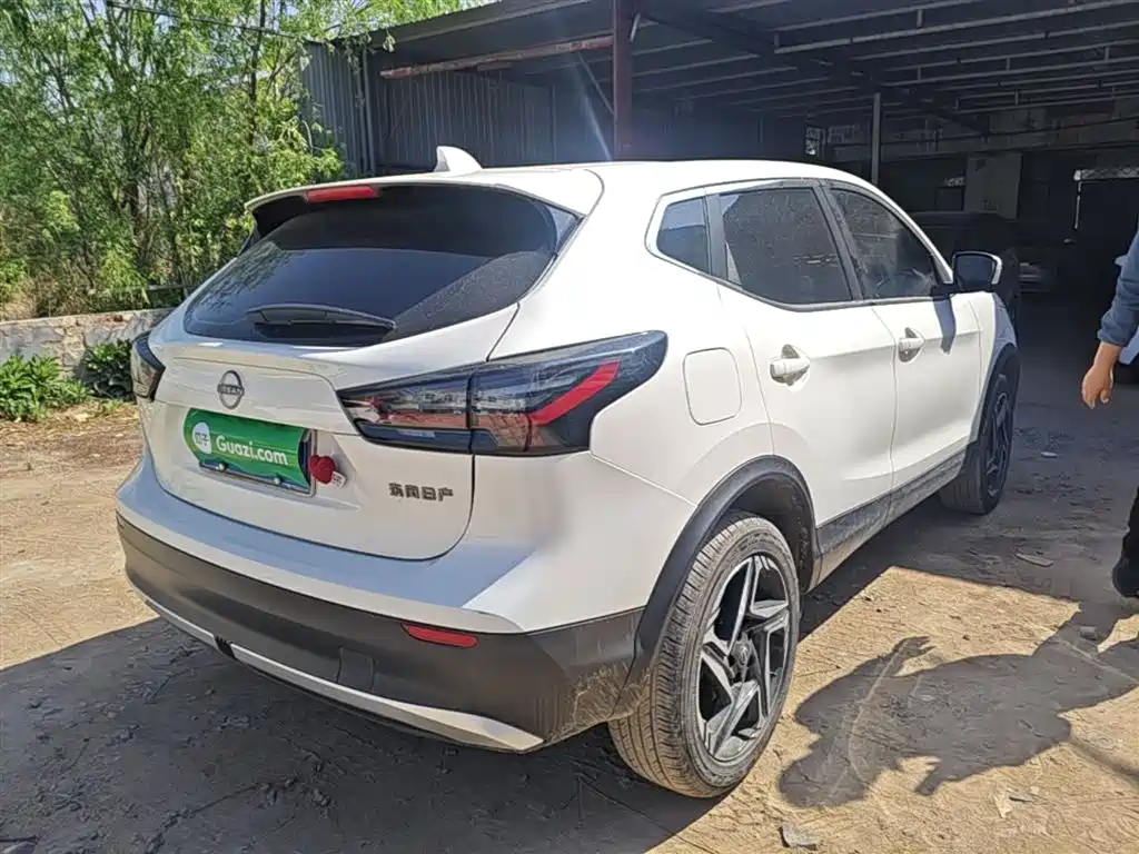 Qashqai Honor 2.0 L CVT XV+ Leading