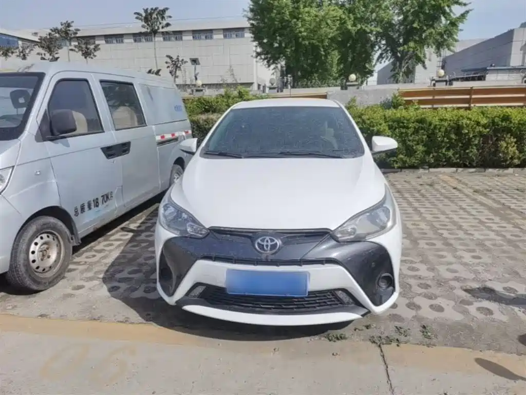 YARiS L Zhixuan 1.5 E CVT Charm Motion CN-VI