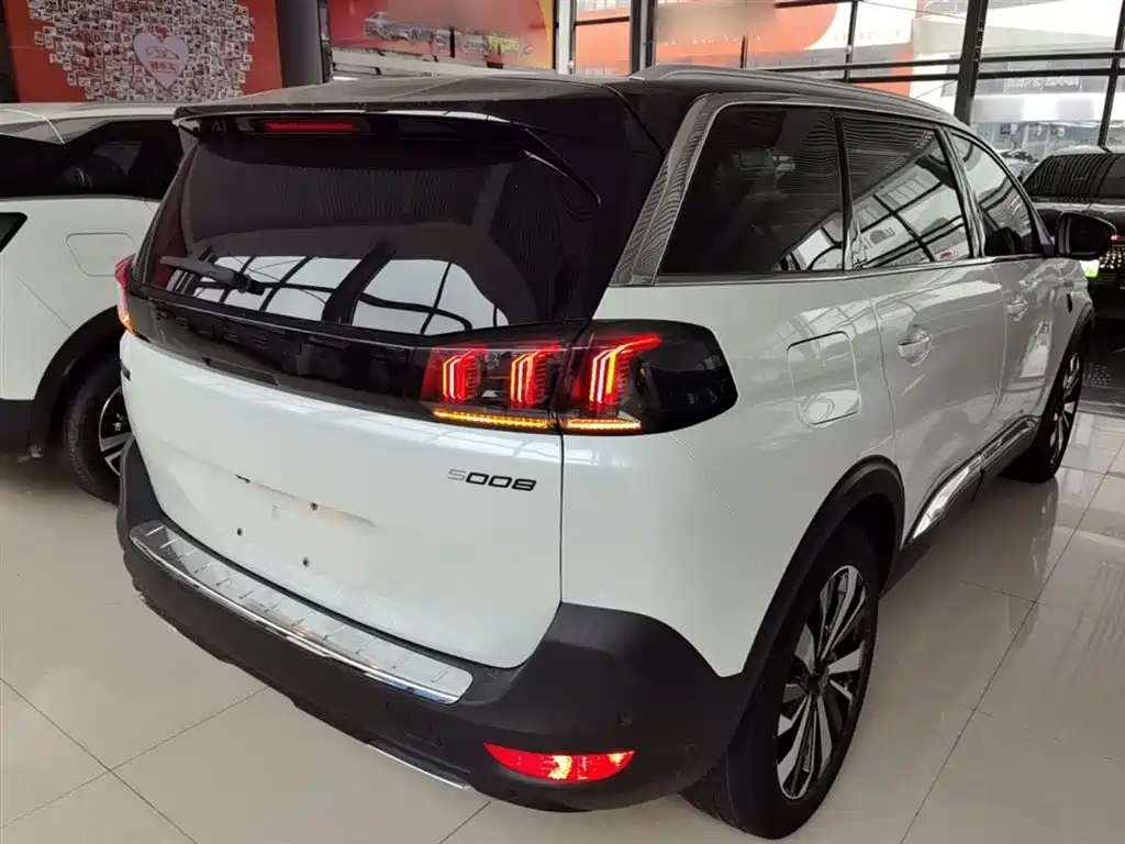 Peugeot 5008 标致5008 2023款 400 THP 旗舰荣耀版 7座