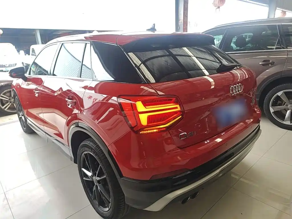 Audi Q2 L 35 TFSI Fashion Dynamic CN-V