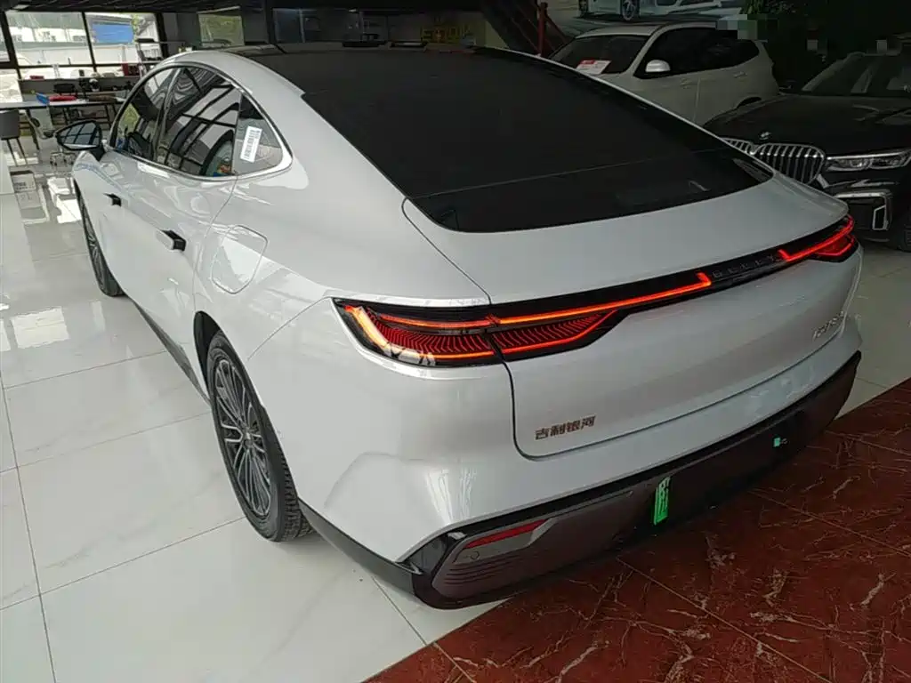 Galaxy Xingyao 8 130 km EM-i Premium