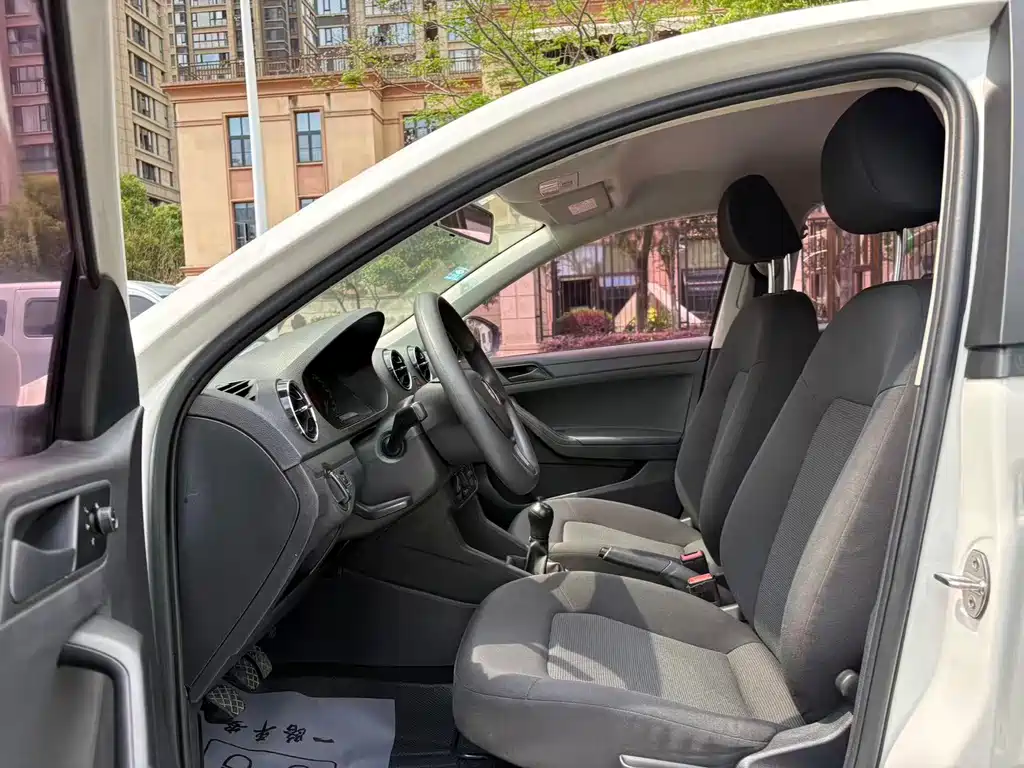 Jetta 1.4 L Manual Fashion