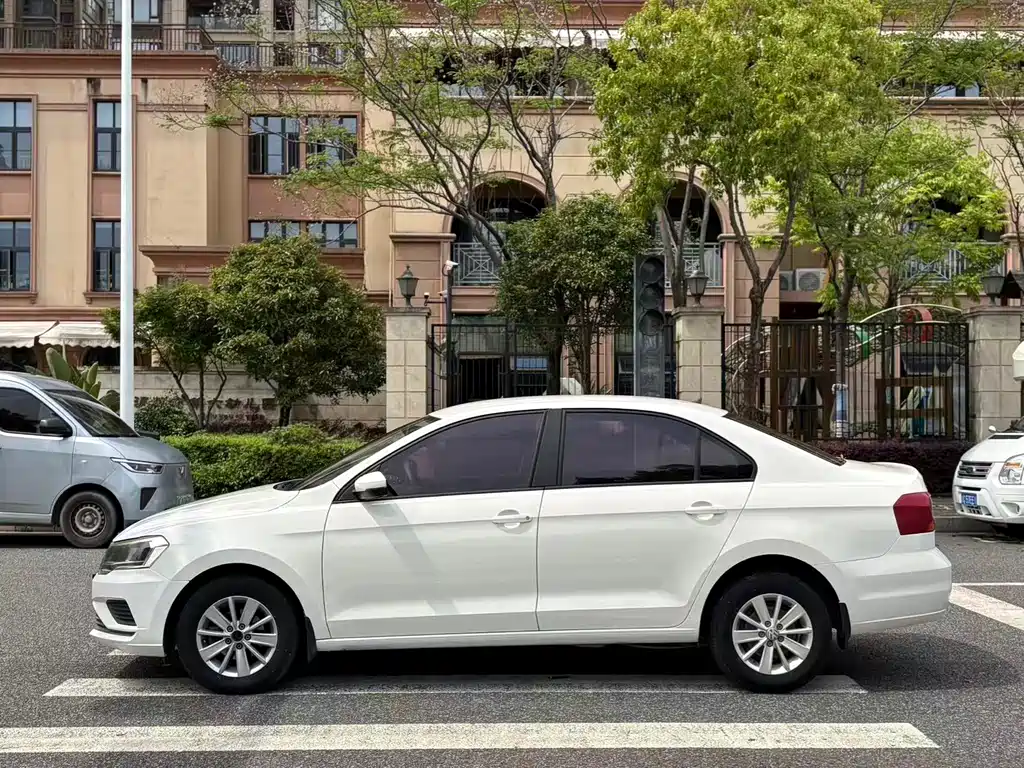 Jetta 1.4 L Manual Fashion