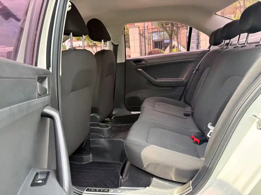 Jetta 1.4 L Manual Fashion