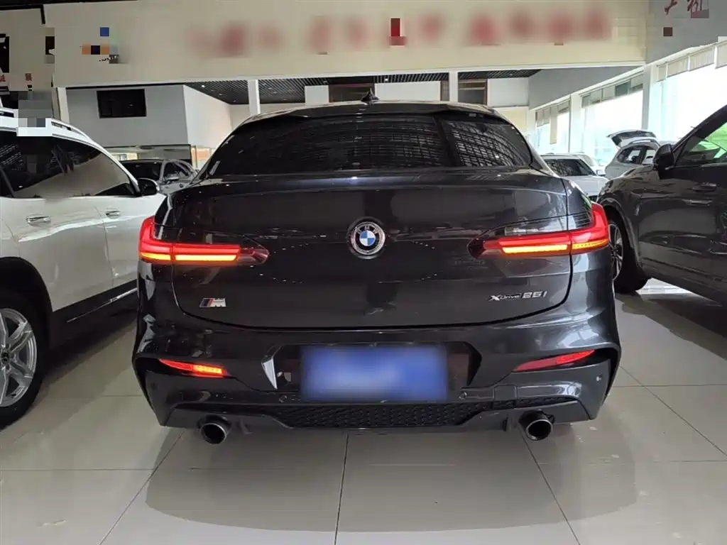 BMW X4 xDrive25 i M Sport Package