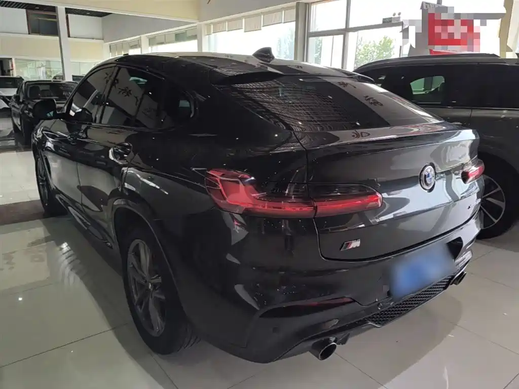 BMW X4 xDrive25 i M Sport Package