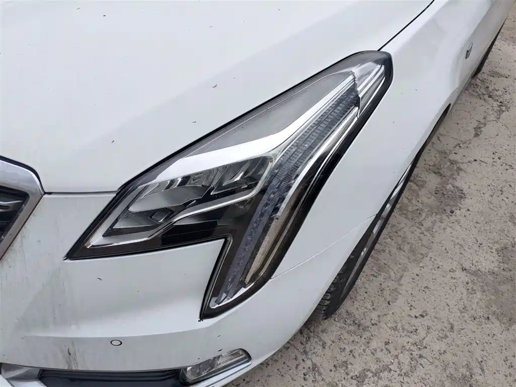 Cadillac XTS 28 T Tech