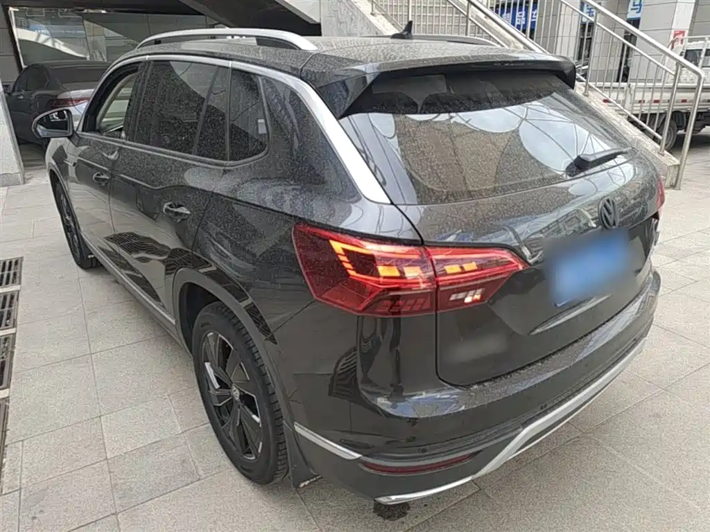 Tayron 330 TSI 2 WD Luxury Connected