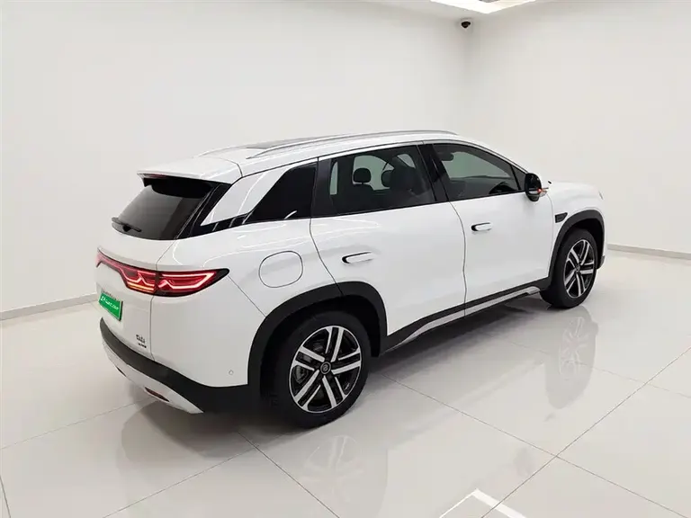 BYD Song L DM-i Smart Drive 112 km Leading