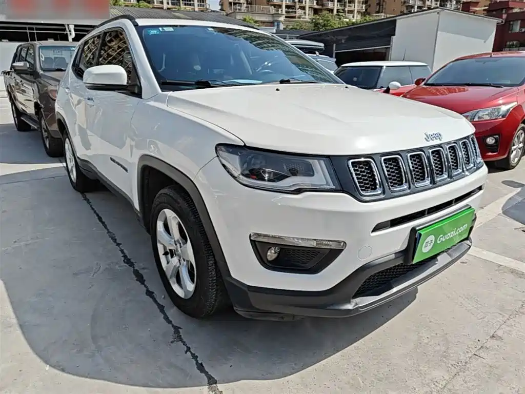 Compass 200 T Auto Home Enjoyment