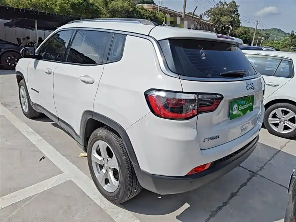Compass 200 T Auto Home Enjoyment