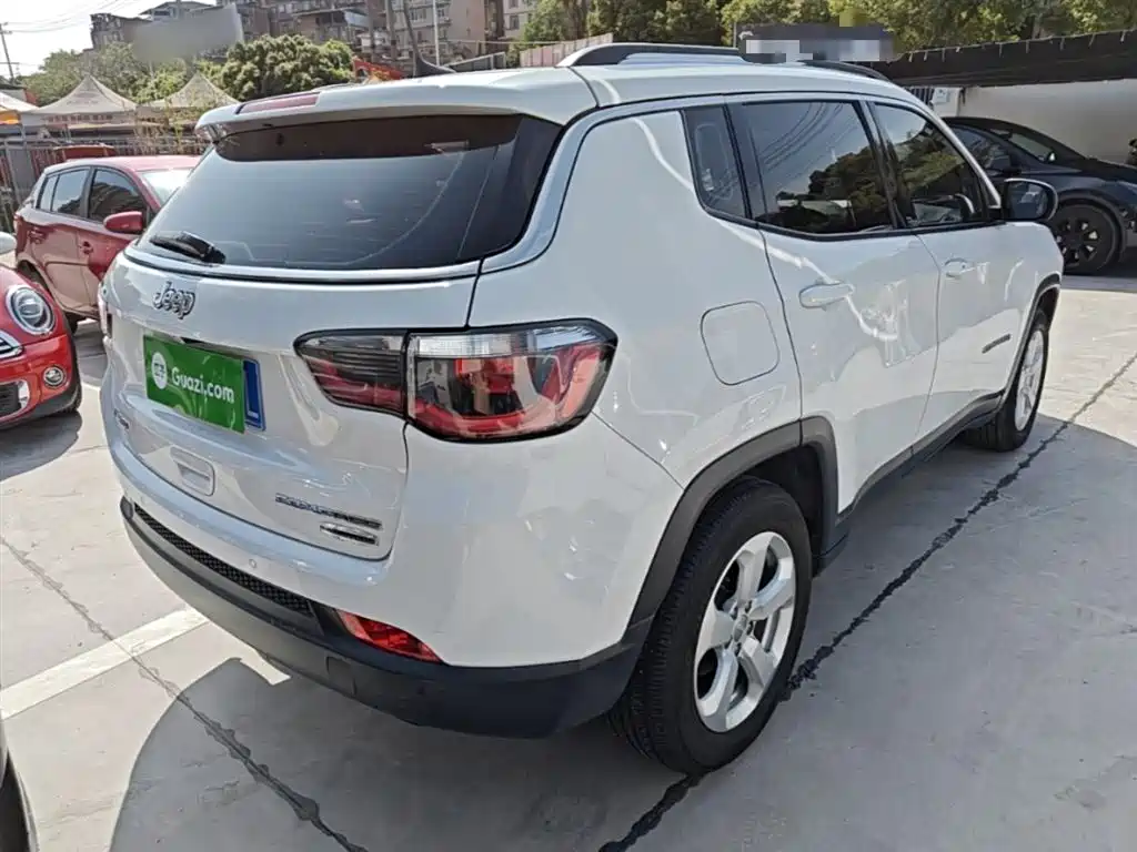 Compass 200 T Auto Home Enjoyment