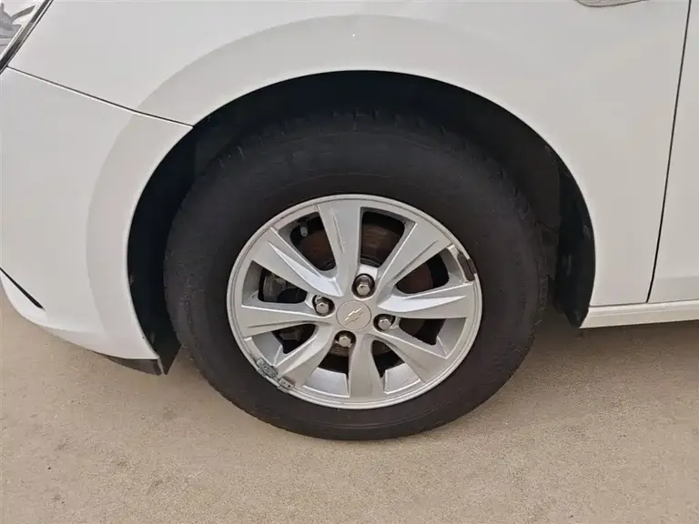 Chevrolet Sail Sail 3 1.3 L AMT Ideal
