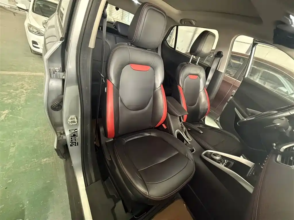 Baojun 510 1.5 L Auto Premium CN-V