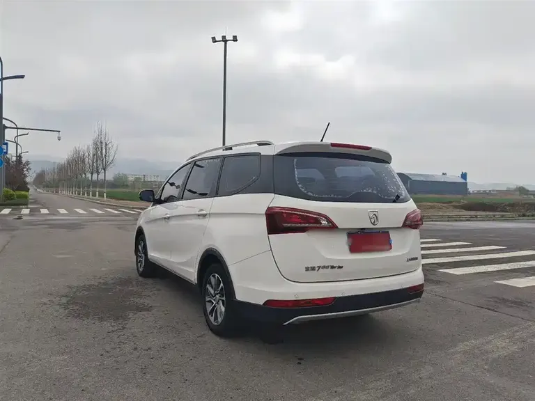 Baojun 730 1.5 T CVT Fashion 7-seat CN-VI