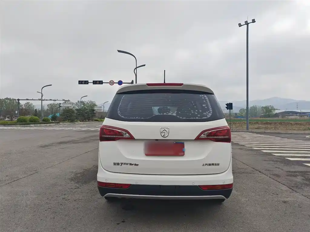 Baojun 730 1.5 T CVT Fashion 7-seat CN-VI