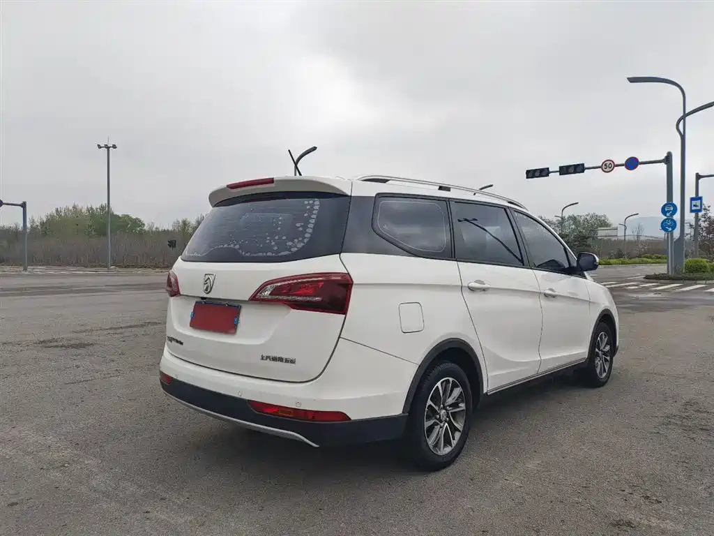 Baojun 730 1.5 T CVT Fashion 7-seat CN-VI