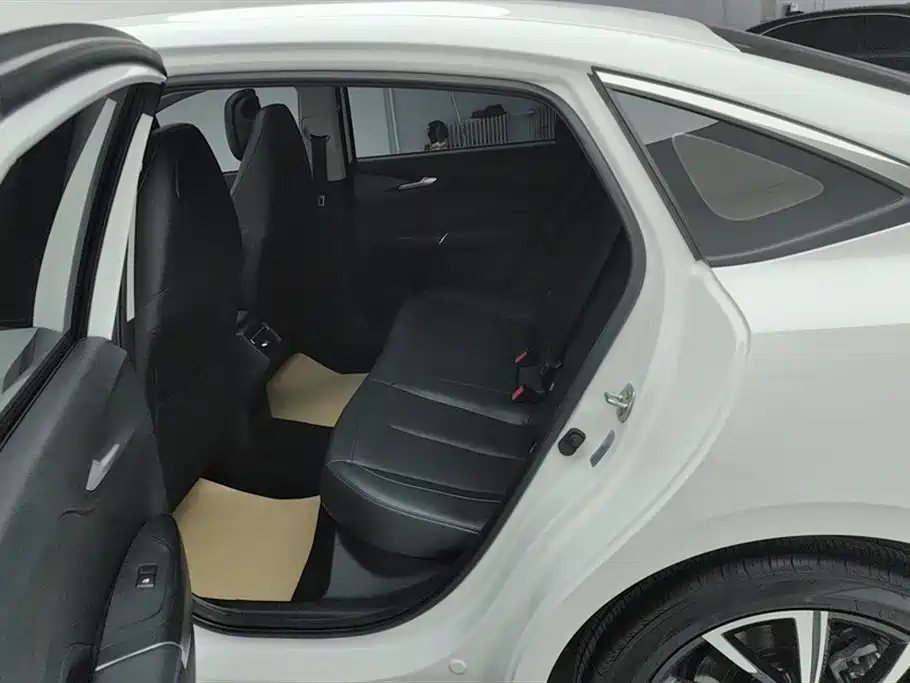 Eado 1.5 T GDI Auto Distinguished