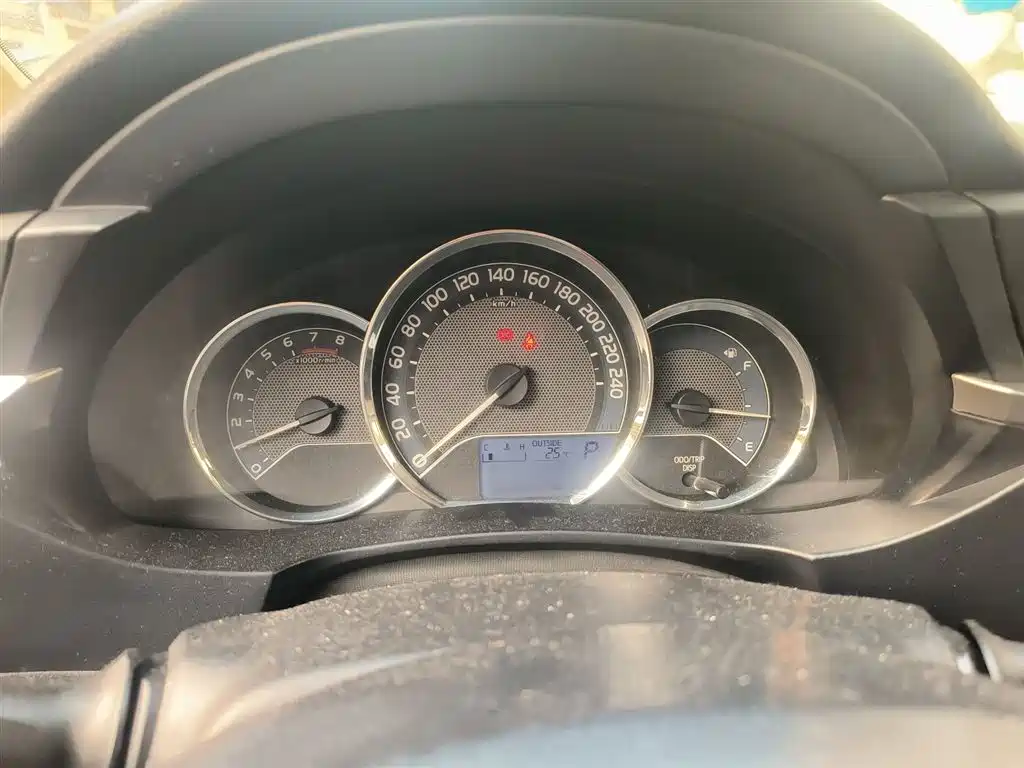 Levin 1.6 G CVT Elite