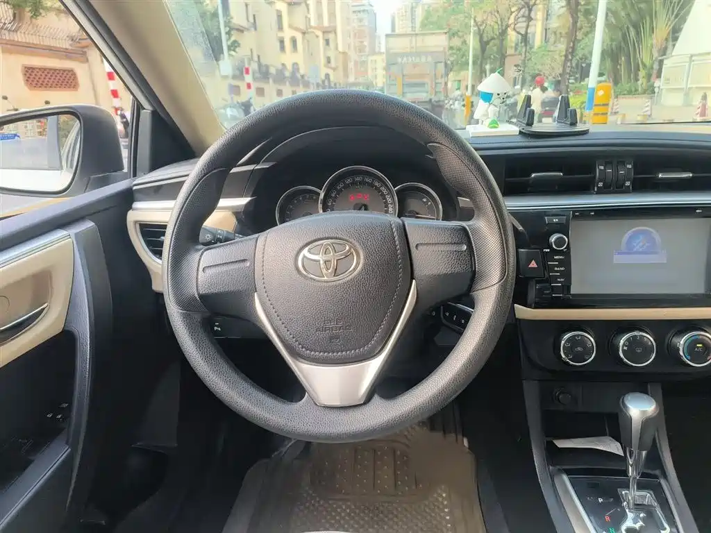 Levin 1.6 G CVT Elite
