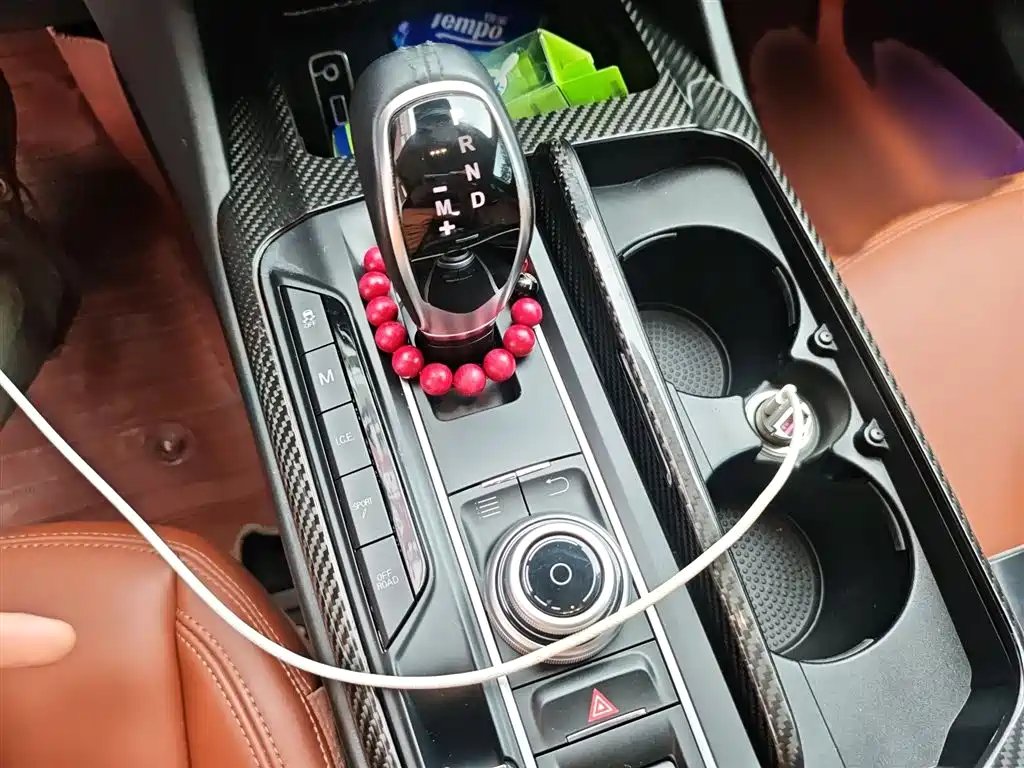 Levante 3.0 T Standard