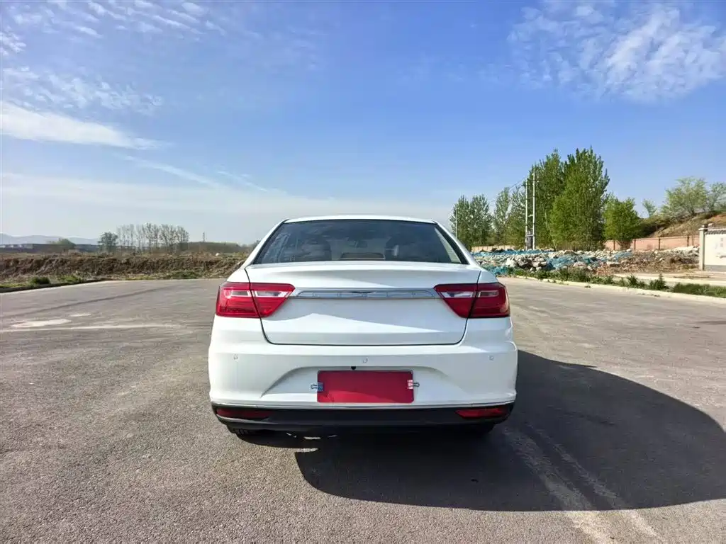 Vision 1.5 L Auto Distinguished