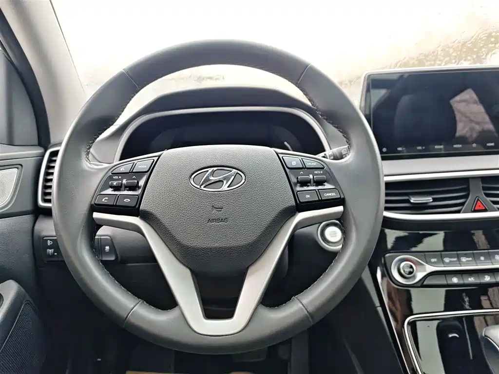 Tucson 280 TGDi 2 WD GLS Fashion CN-VI