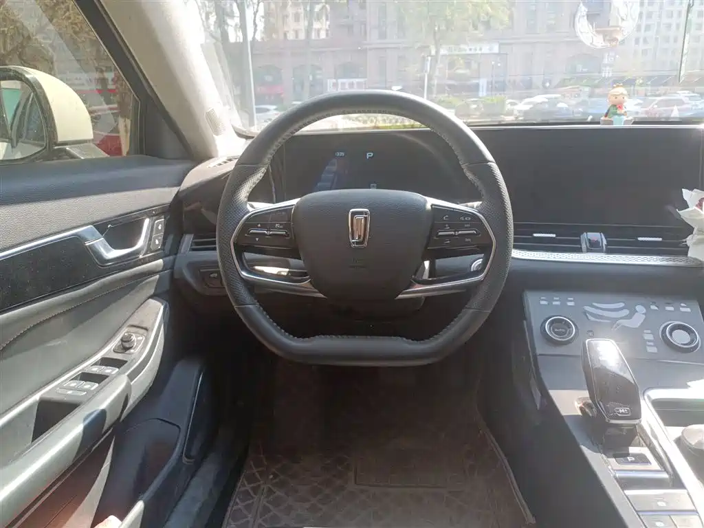 Besturn B70 3 rd Gen 1.5 T Auto Joy
