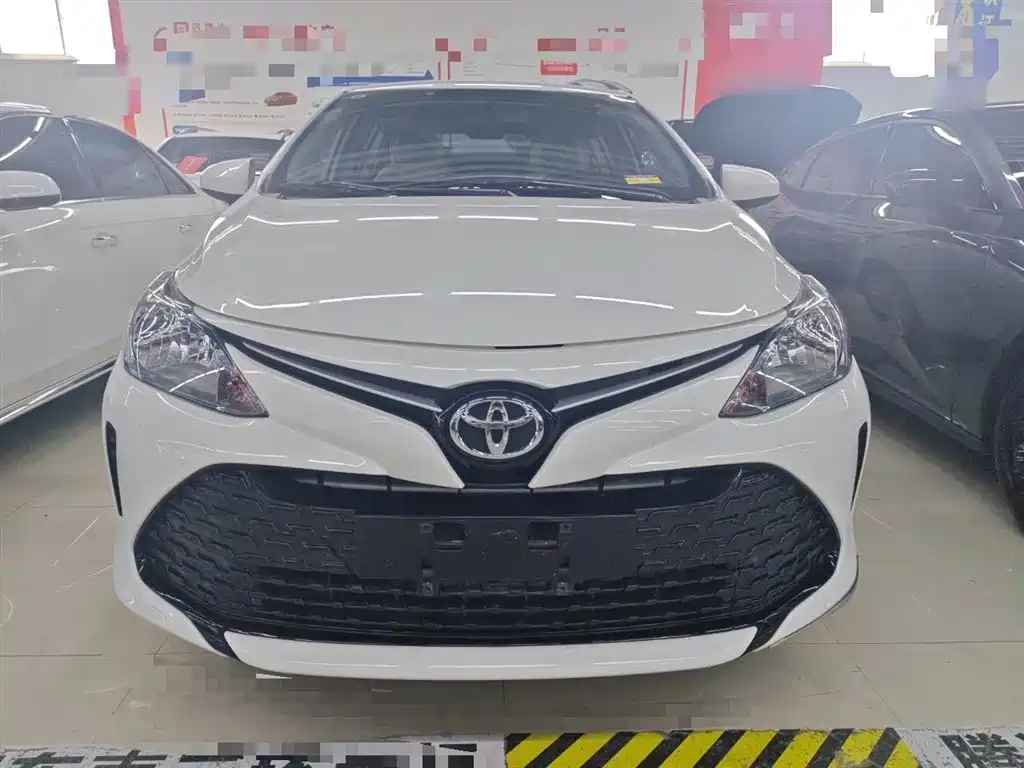 Vios FS 1.5 L CVT Sharp Style