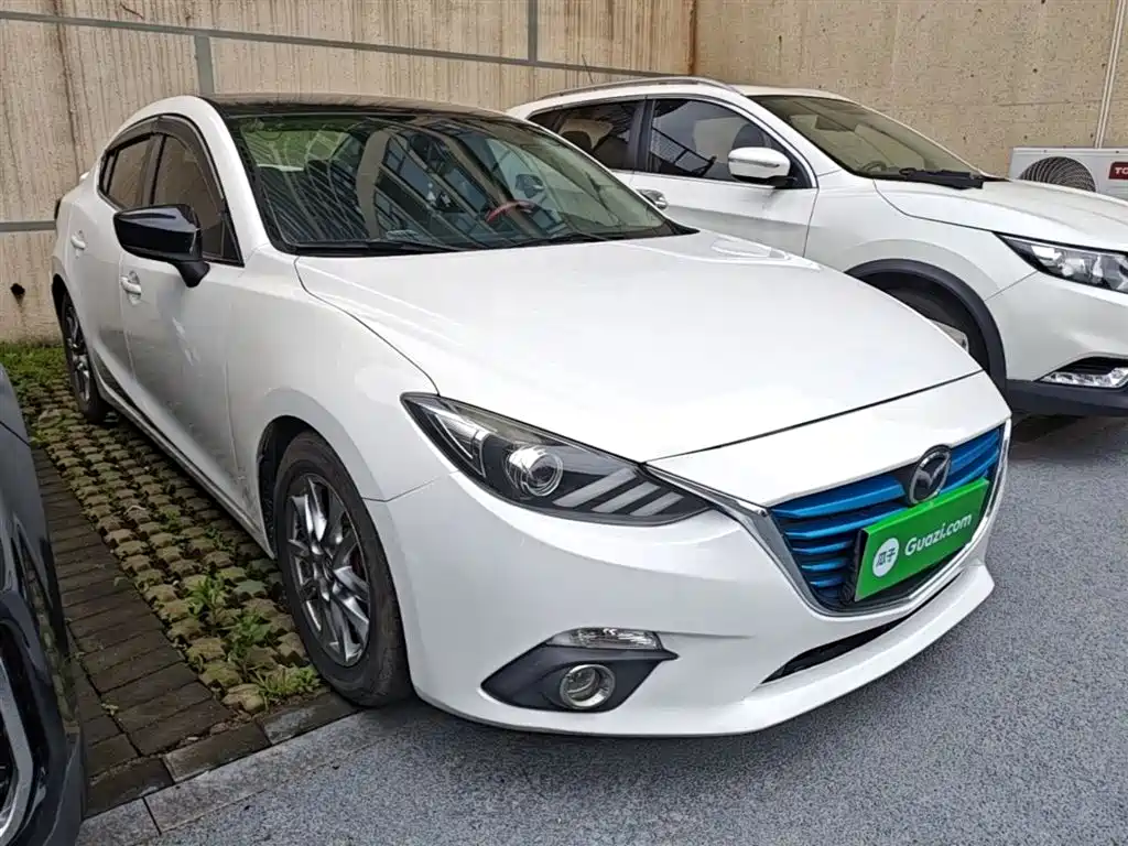 Mazda 3 Axela Sedan 1.5 L Auto Comfort
