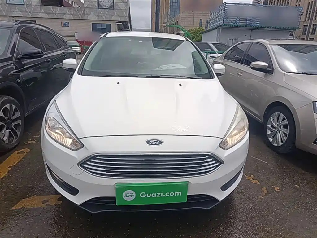 Focus Sedan 1.6 L Auto Comfort Smart Travel