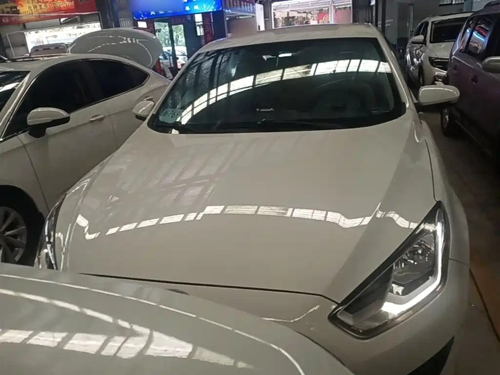 Escort 1.5 L Auto Comfort