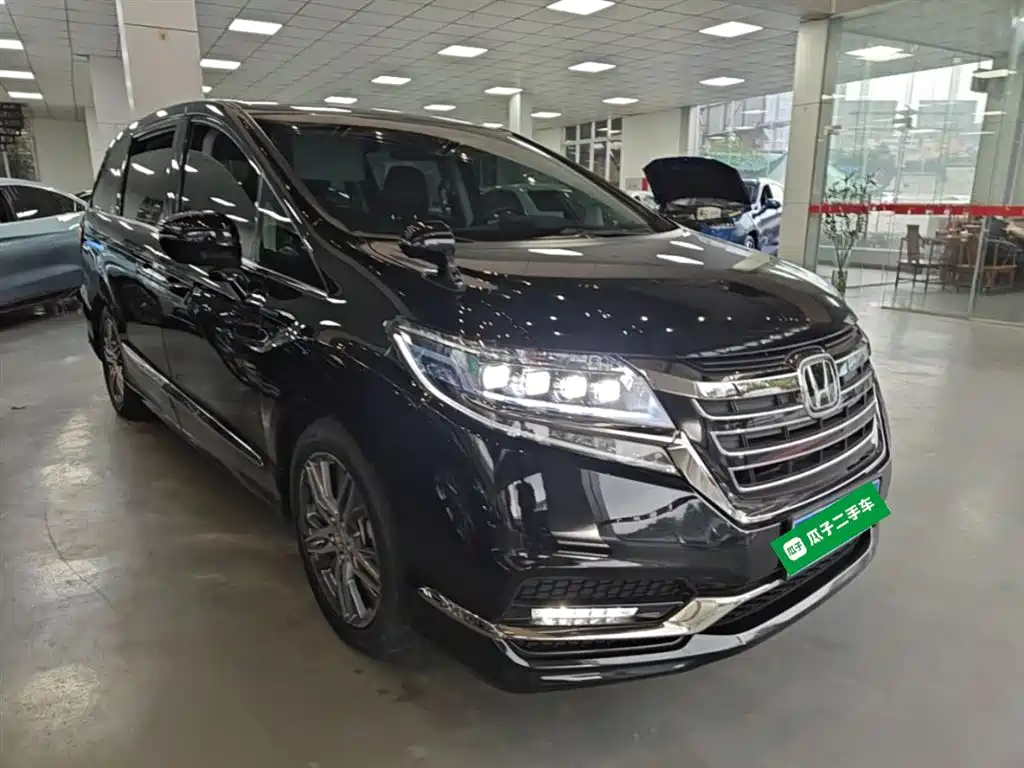 Elysion 2.0 L Hybrid Luxury