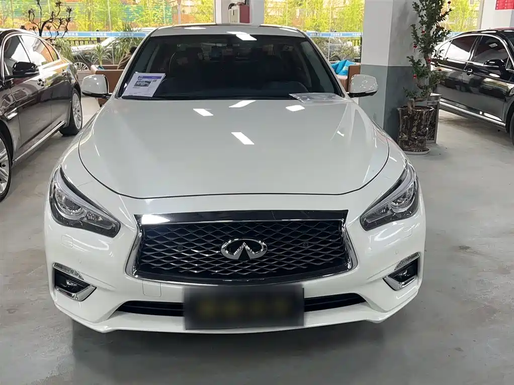 Infiniti Q50 L 2.0 T Progressive Enjoyment CN-VI