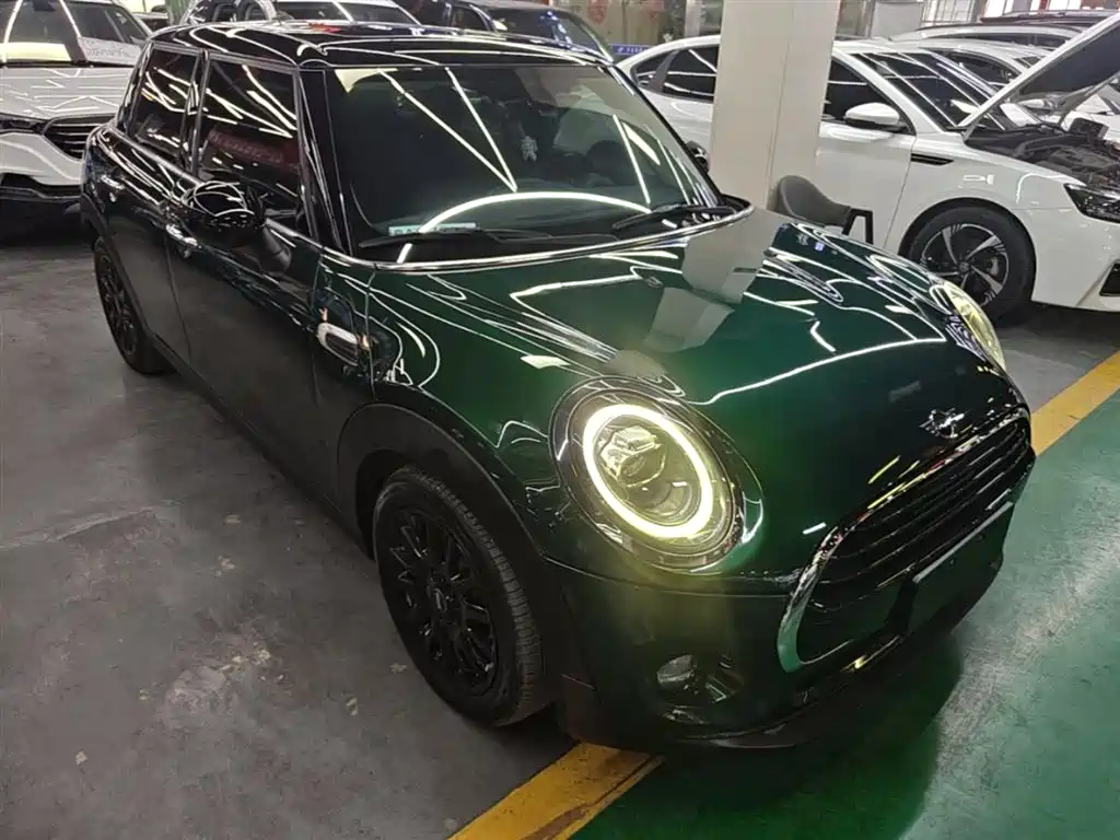 MINI 1.5 T COOPER Classic 5-door